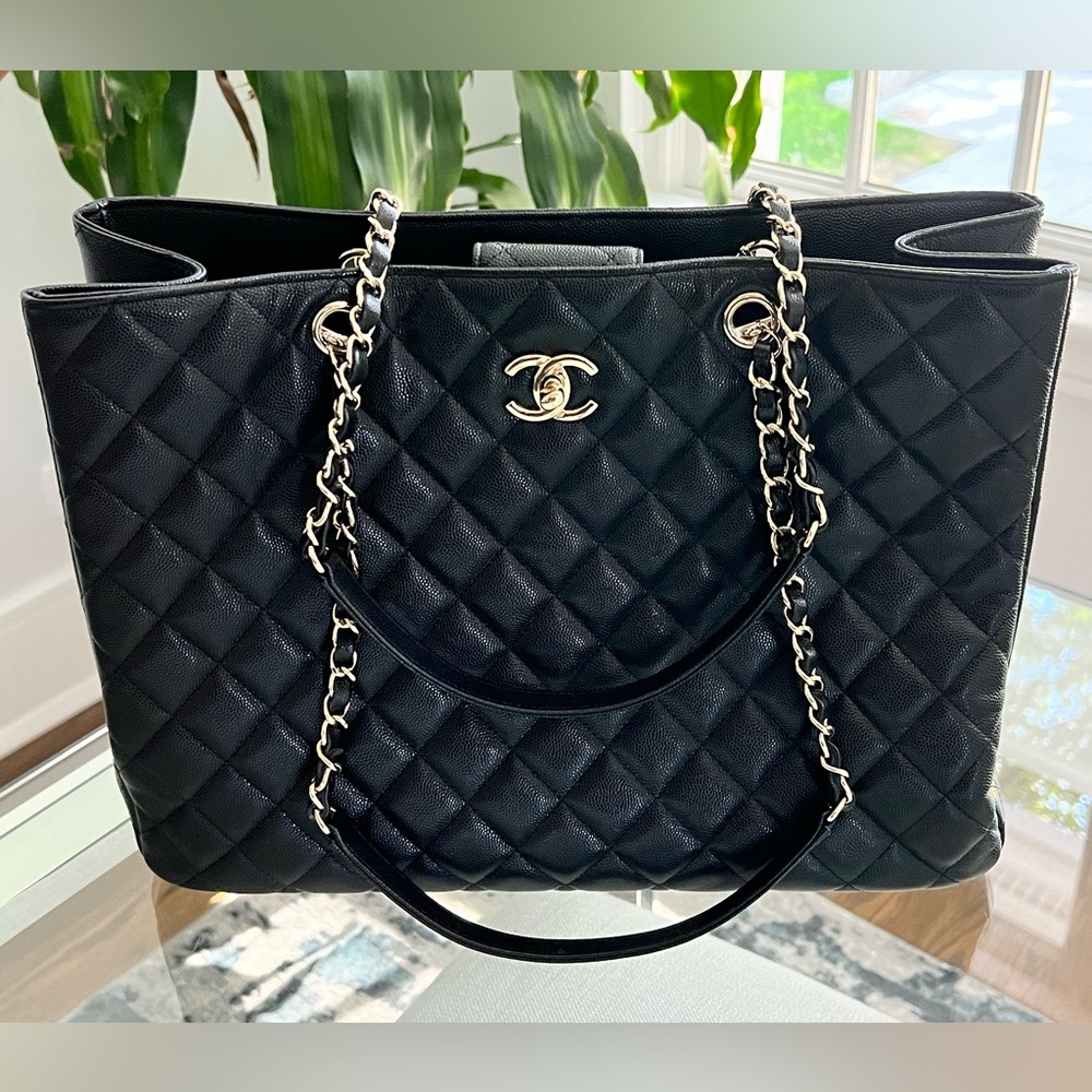 CHANEL LARGE QUILTED CAVIAR BLACK SHOPPING TOTE GOLD HARDWARE 2021 Make LAST ONE
